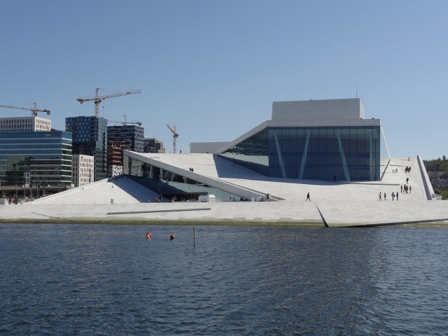 Здание оперы в Осло