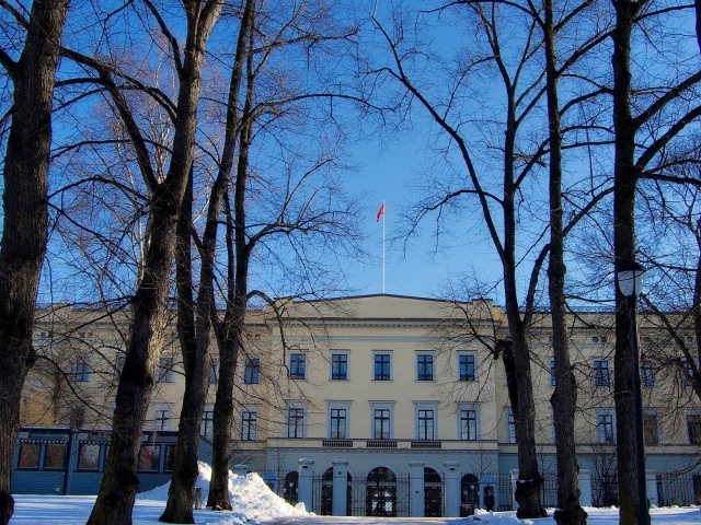 Фасад королевского дворца в Осло