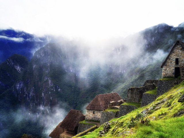 Деревня в горах в Перу
