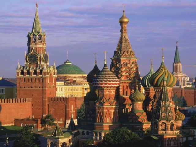 Знойный день над Кремлем