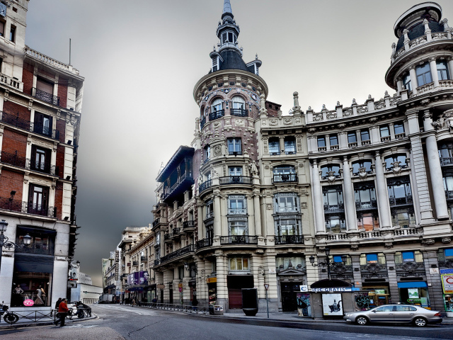 Старинные здания в Мадриде