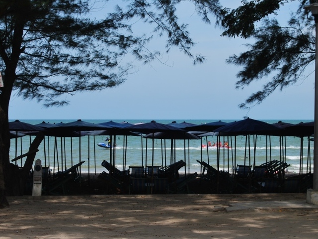 Осенний отдых на курорте Ча Ам, Таиланд