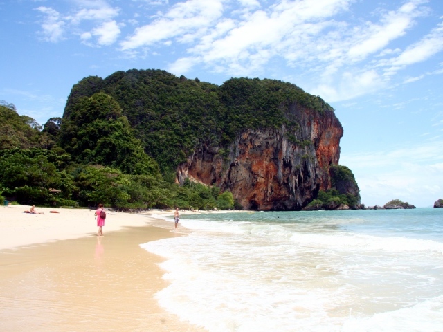 Золотой пляж на курорте Краби, Таиланд