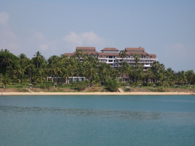 Отель на побережье на курорте Районг, Таиланд