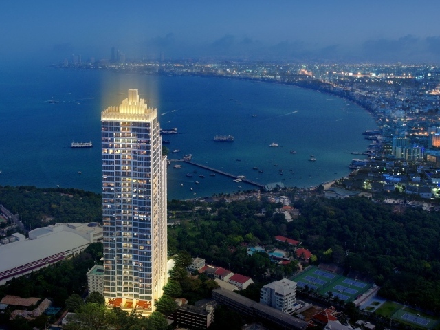 Сияющий отель на курорте в Паттайе, Таиланд