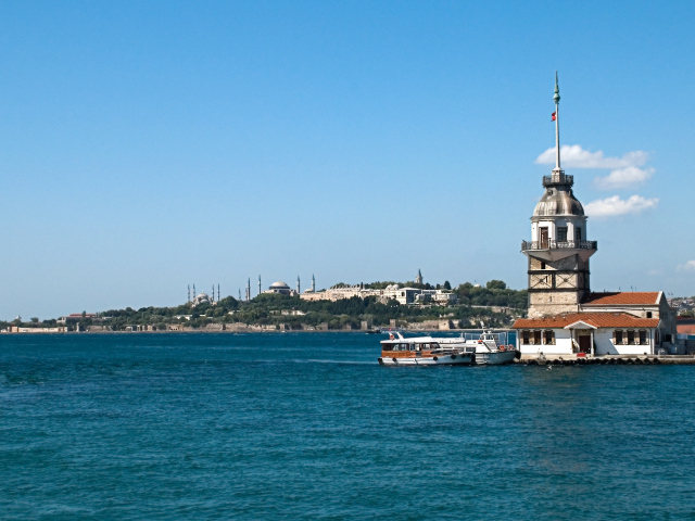 Островок в заливе Стамбула