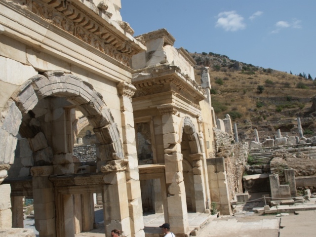 Ворота Мазеуса и Митридата в Эфесе, Турция