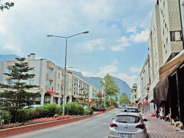 Городские улицы в Кемере, Турция