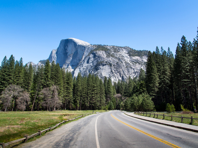 Скала Хаф-Доум, США