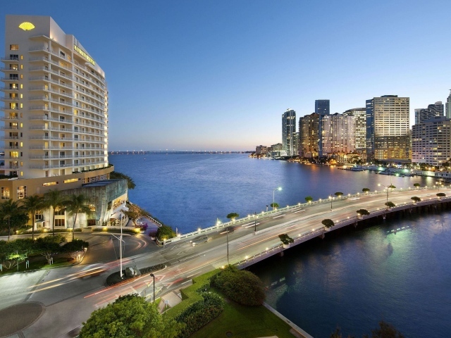 Королевский отель в Майами