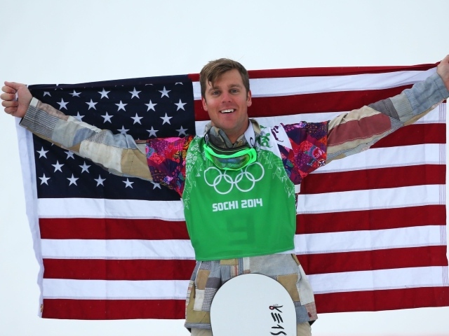 Обладатель бронзовой медали американский сноубордист Алекс Диболд на олимпиаде в Сочи