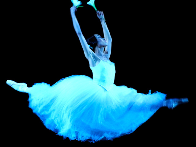 Балерина в голубом