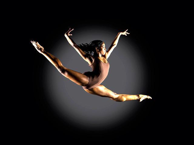 Балерина в полете