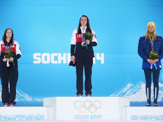 Обладательница золотой медали канадская фристайлистка Мариэль Томпсон на олимпиаде в Сочи