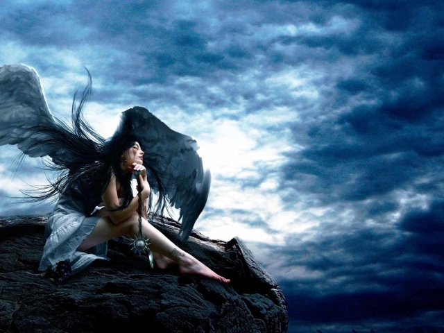 Падший ангел с татуировкой