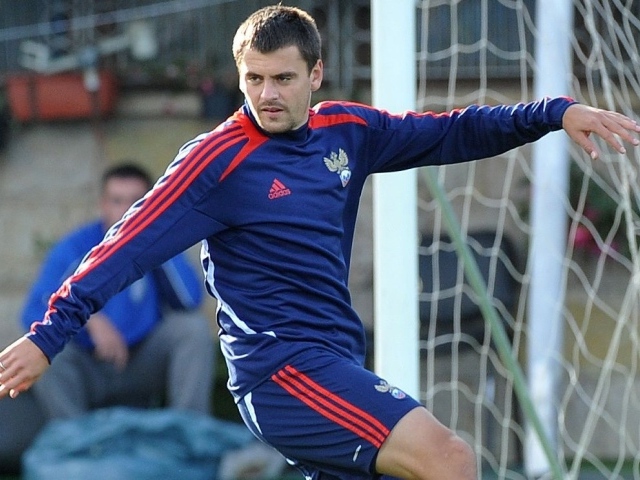 Георгий Щенников защитник ЦСКА в форме сборной РФ