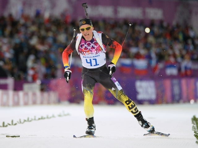 Немецкий биатлонист Эрик Лессер обладатель серебряной медали