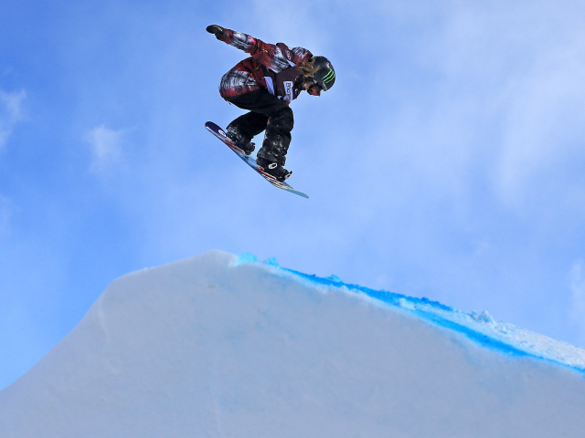 Обладательница золотой медали в дисциплине сноуборд Джейми Андерсон из США