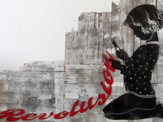 Граффити, девочка с ножницами