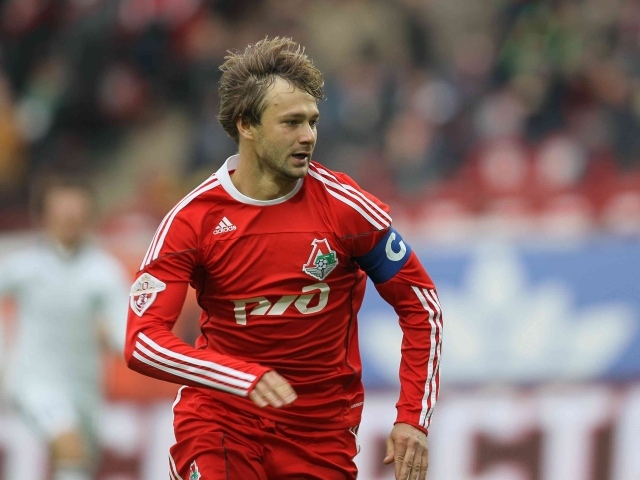 Дмитрий Сычев нападающий Локомотива на бегу