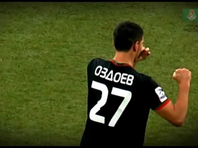 Магомед Оздоев полузащитник Локомотива на поле
