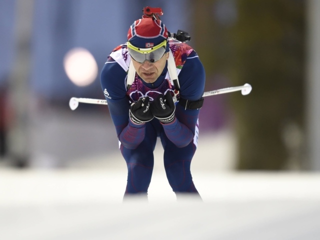 Уле Эйнар Бьорндален на трассе биатлон золотой медалист Олимпиады в Сочи