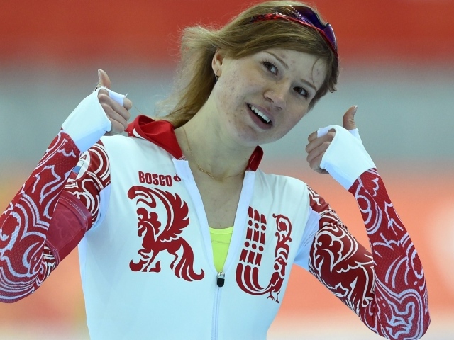 Ольга Фаткулина российская конькобежка обладательница серебряной медали в Сочи