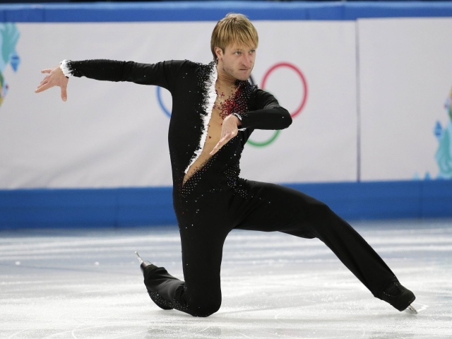 Евгений Плющенко российский фигурист обладатель золотой медали