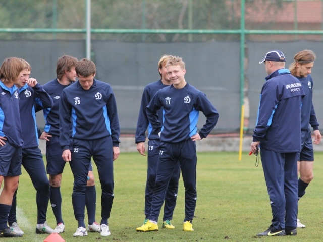 Российский футболист Павел Игнатович на тренировке