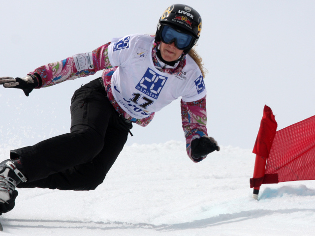Обладательница серебряной медали немецкая сноубордистка Анке Карстенс на олимпиаде в Сочи