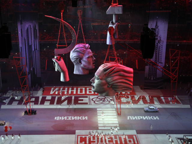 Советский период истории в шоу на открытии Олимпиады в Сочи