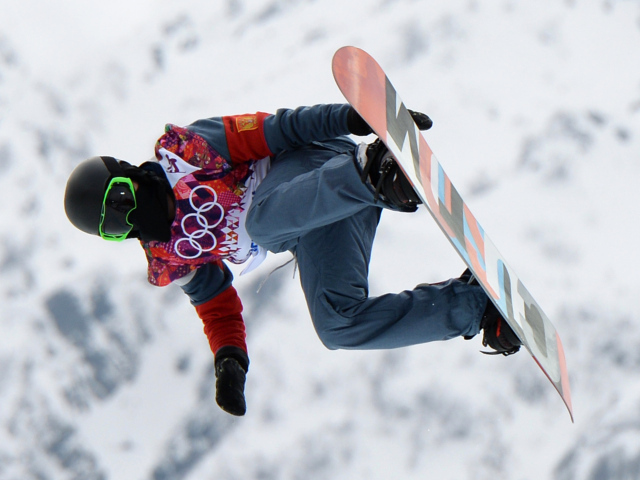 Обладатель золотой медали швейцарский сноубордист Юрий Подладчиков на олимпиаде в Сочи 