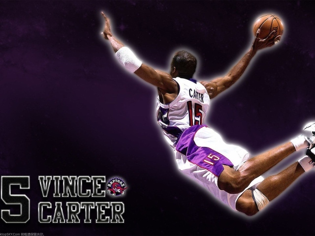Винс Картер летает по баскетбольной площадке