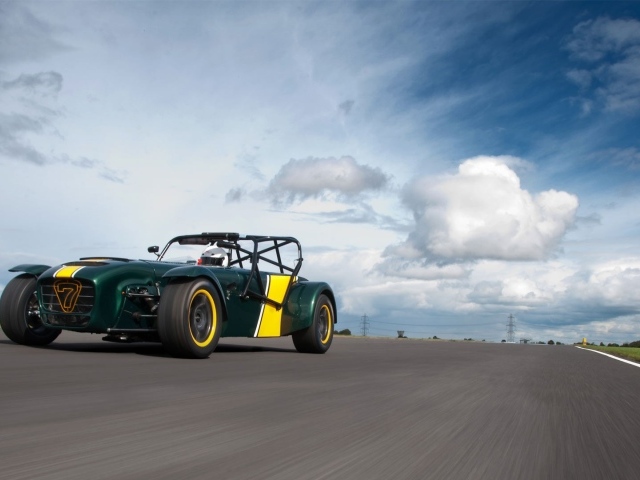 Спортивный автомобиль Caterham Р600