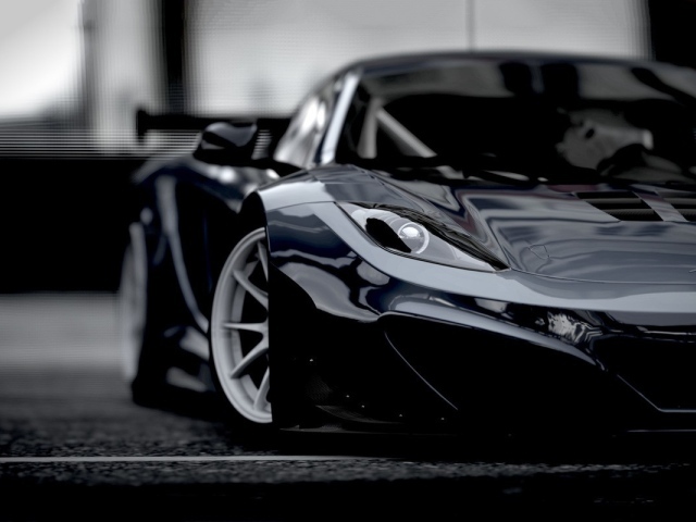 Стильный черный McLaren