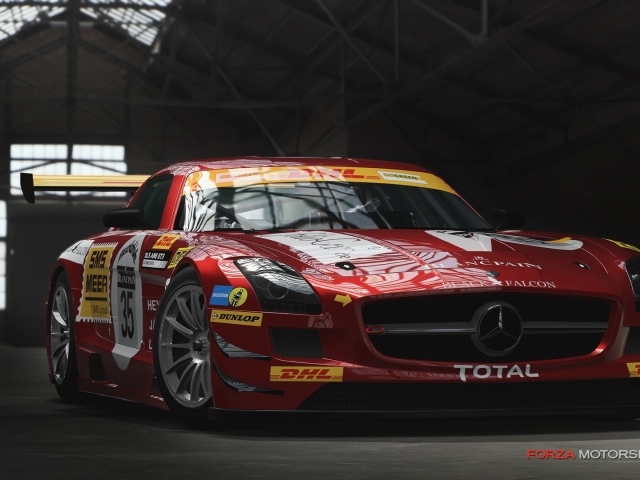 Наклейки на красном Mercedes-Benz