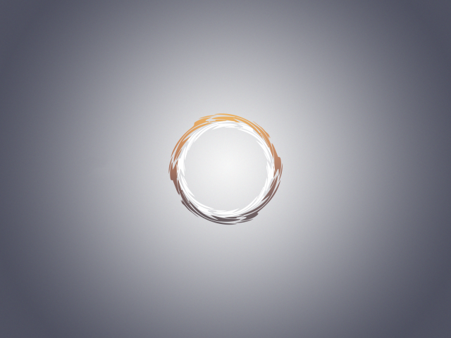 Кольцо на сером фоне