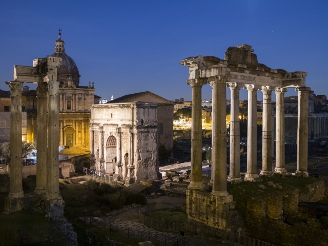 Древние руины в Риме