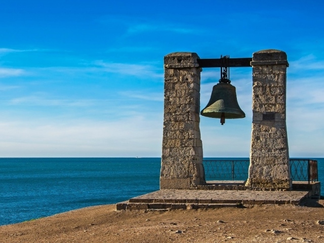 Колокол в Херсонесе, Крым