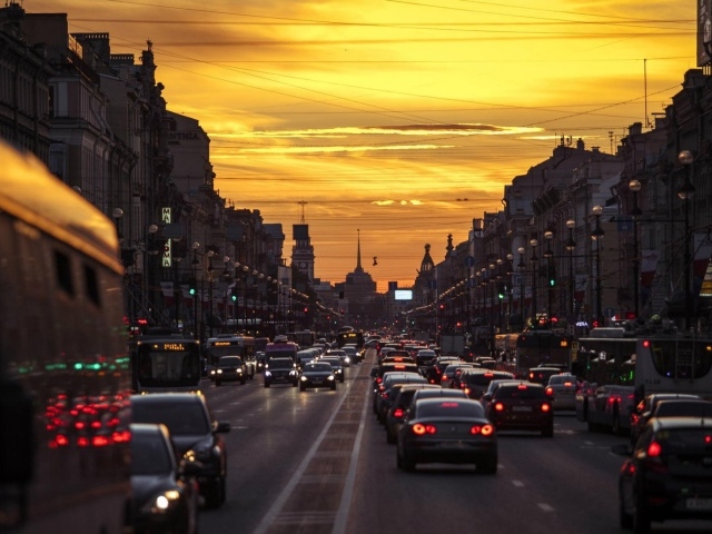 Вечерняя улица в Санкт Петербурге