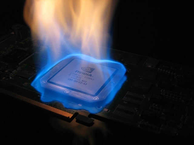 Чип Nvidia горит синим пламенем