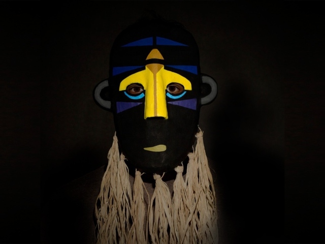 Маска аборигена из Африки