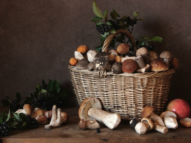 Корзина с плодами осени