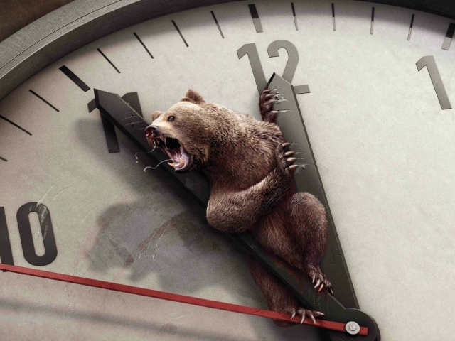 Медведь на часовом циферблате