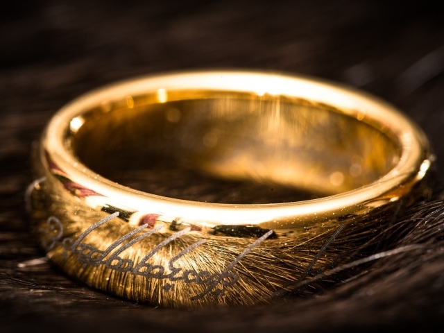Золотое кольцо из Властелина колец
