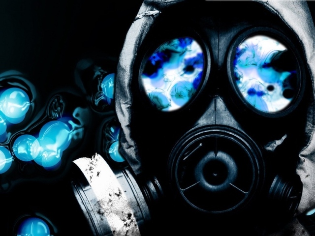 Сталкер в маске с голубыми стеклами