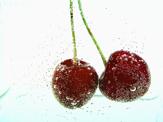 Вишни в пузырьках