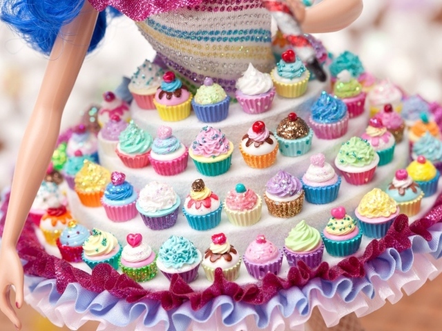 Платье из кексов