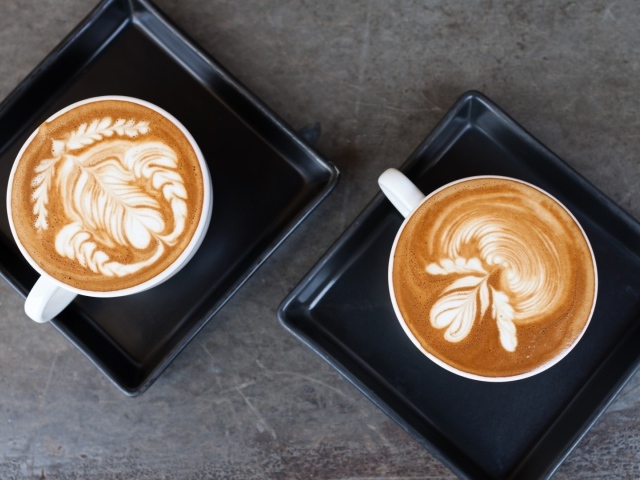 Рисунки на пенке кофе