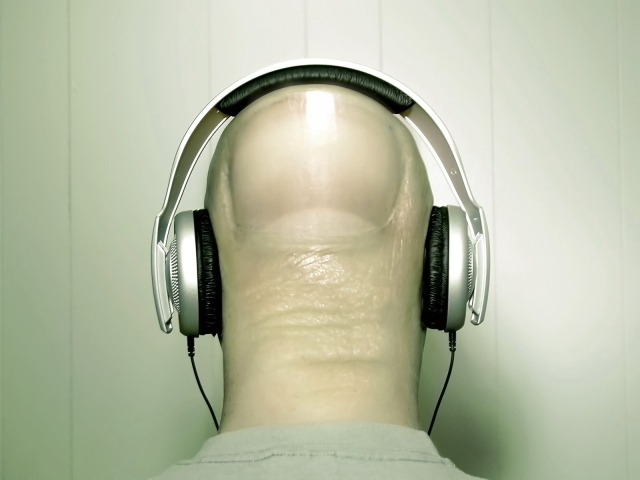 Наушники на пальце
